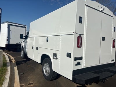 2025 Ford E-350SD Cutaway