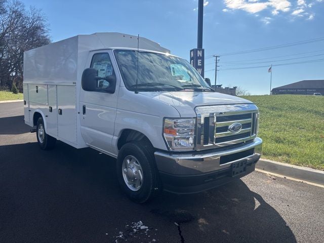 2025 Ford E-350SD Cutaway