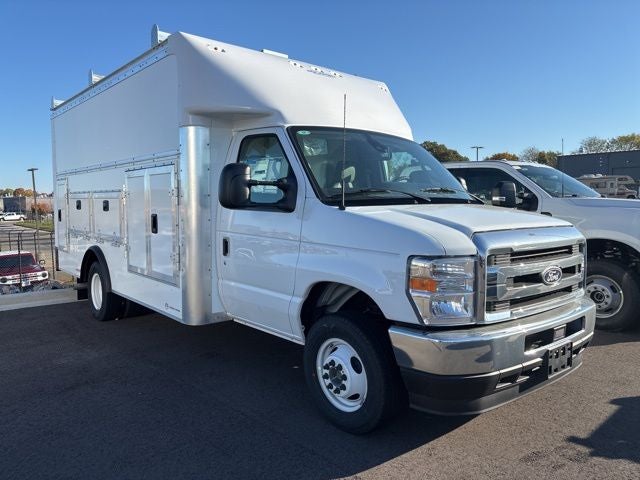 2026 Ford E-450SD IN-TRANSIT