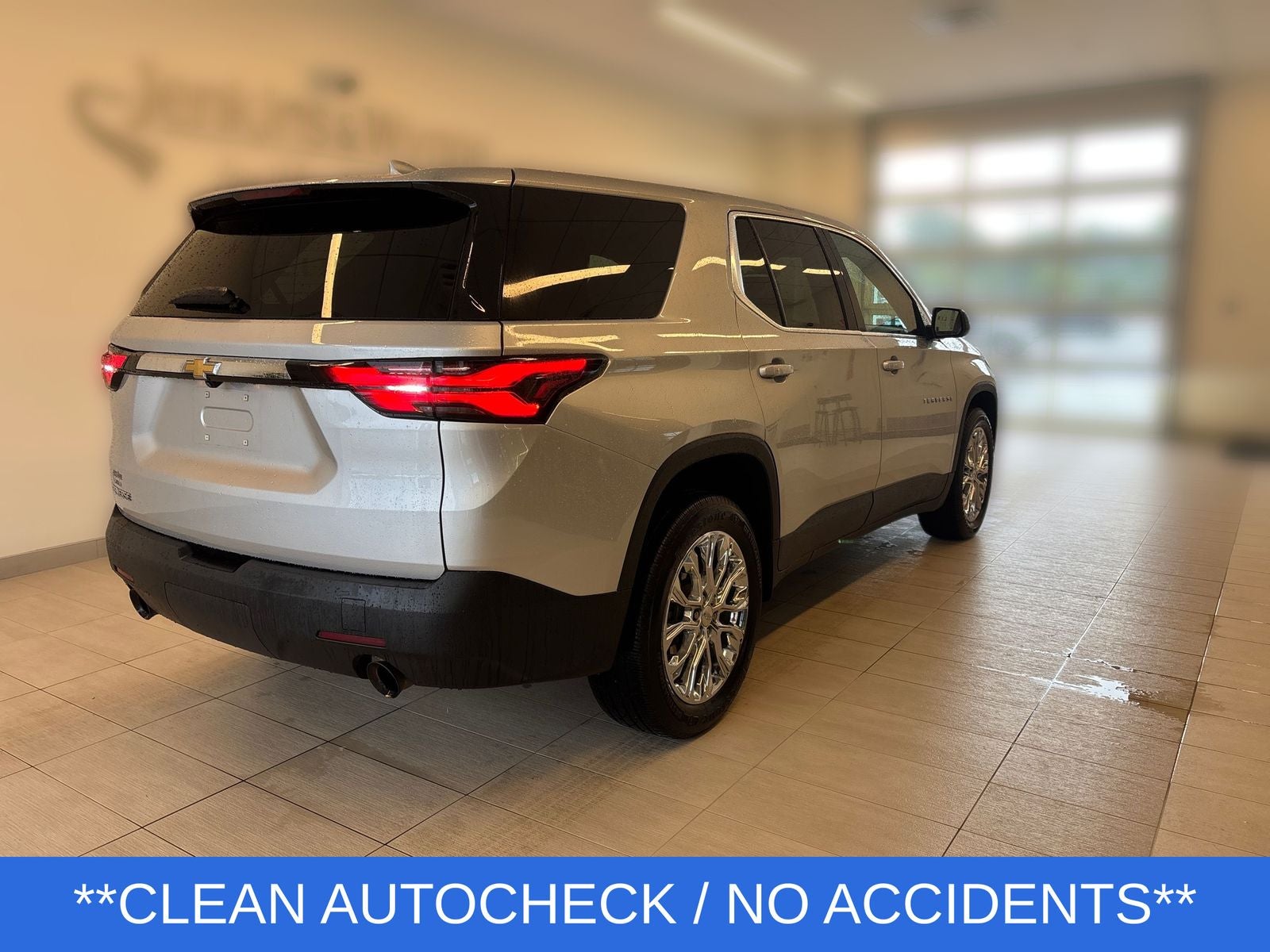 2022 Chevrolet Traverse LS