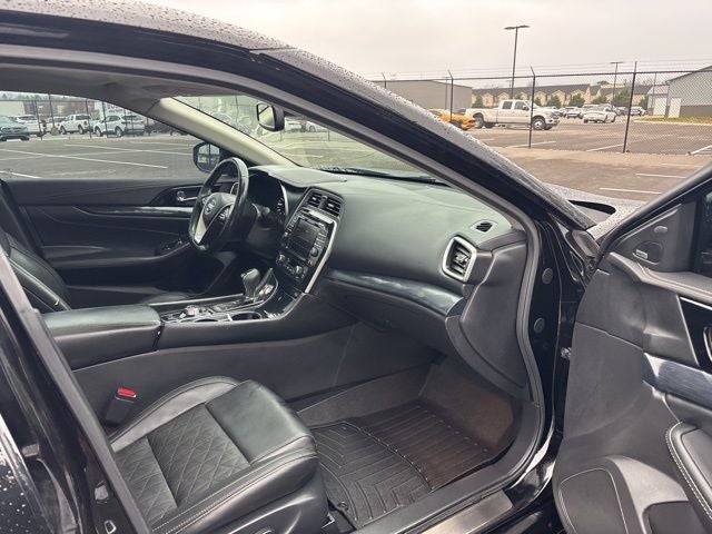 2020 Nissan Maxima Platinum