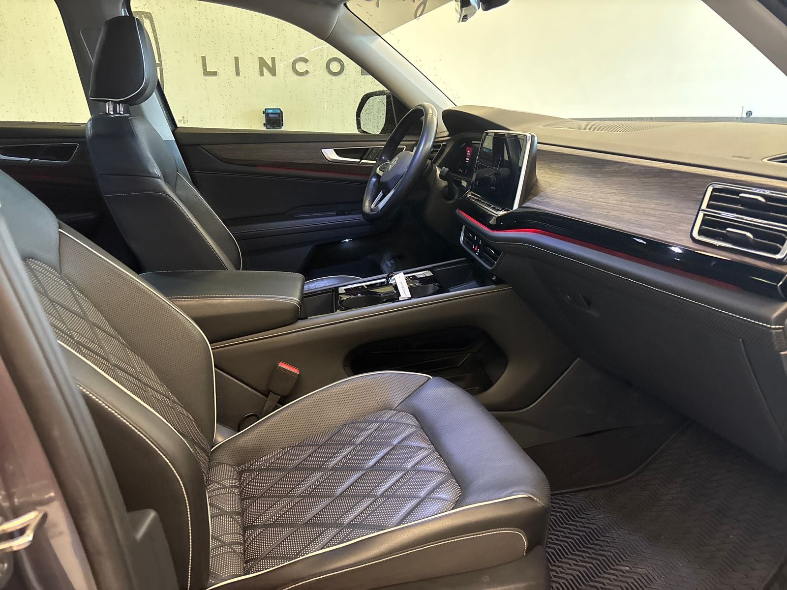 2024 Volkswagen Atlas 2.0T SEL Premium R-Line