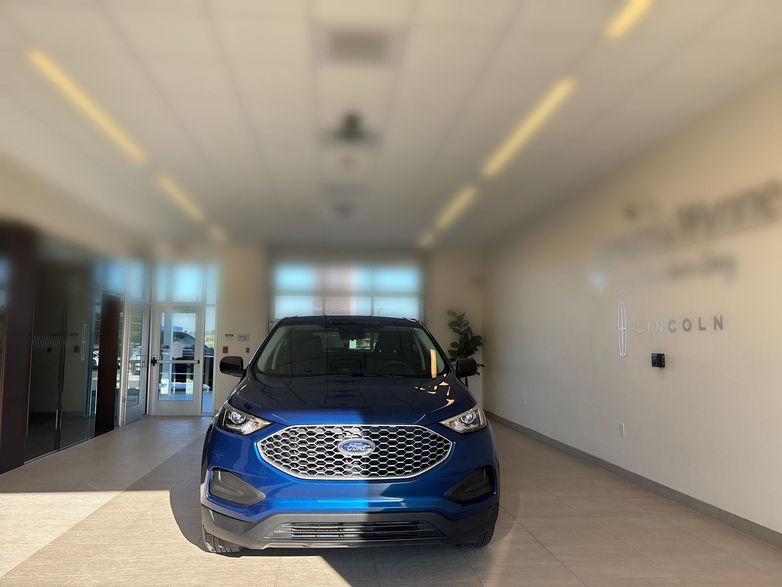 2023 Ford Edge SE