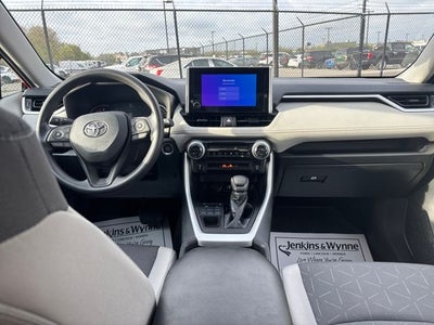 2024 Toyota RAV4 XLE