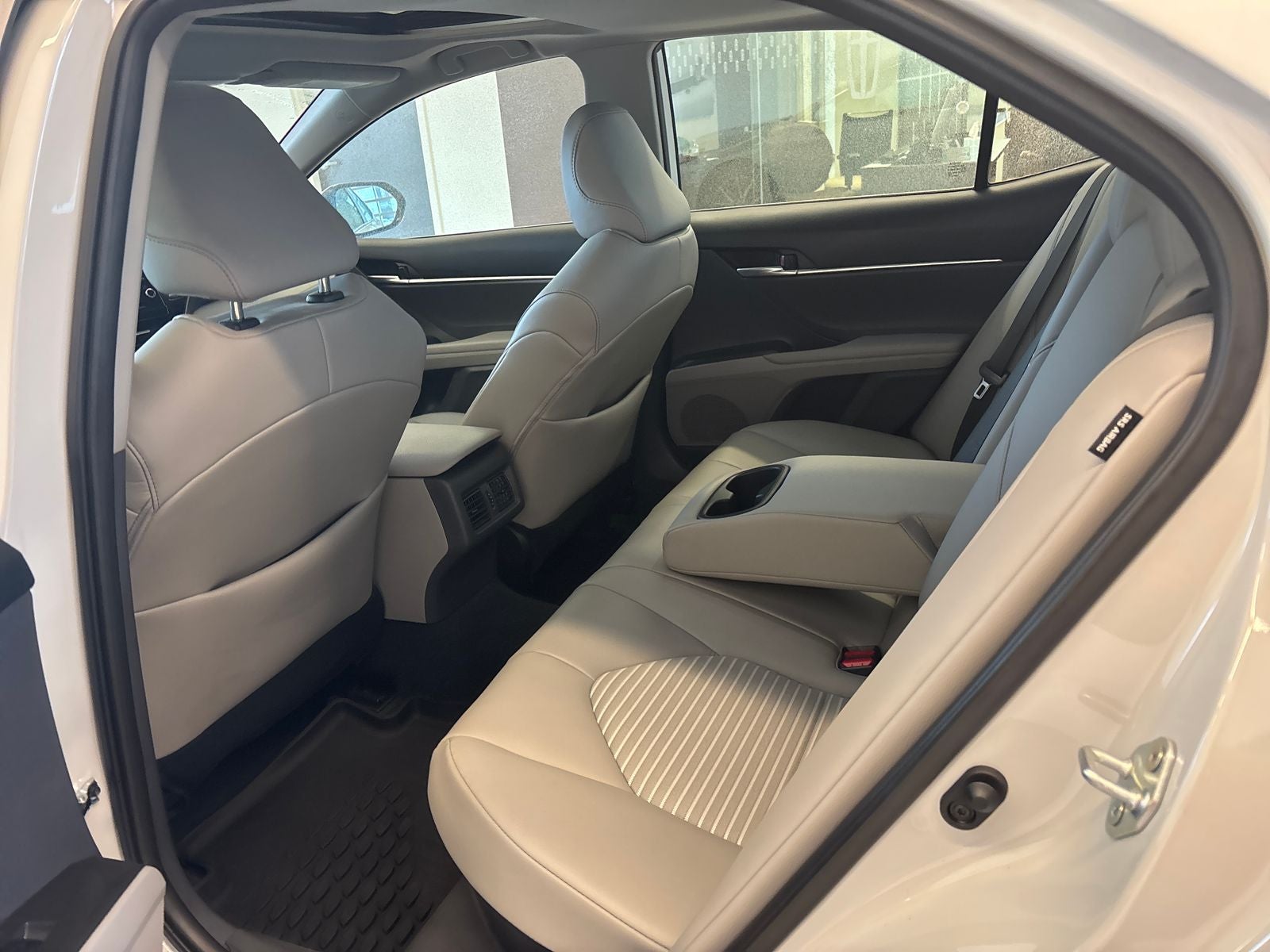 2024 Toyota Camry Hybrid SE