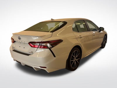 2024 Toyota Camry Hybrid SE