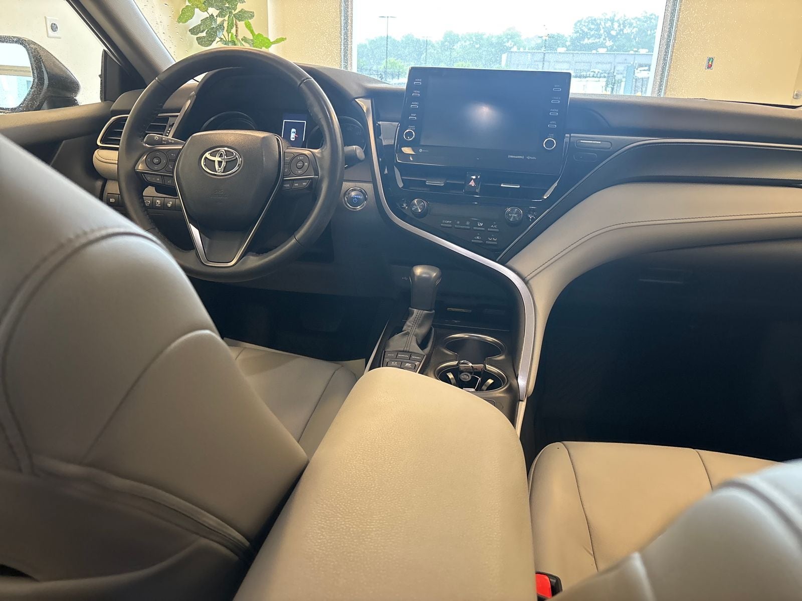 2024 Toyota Camry Hybrid SE