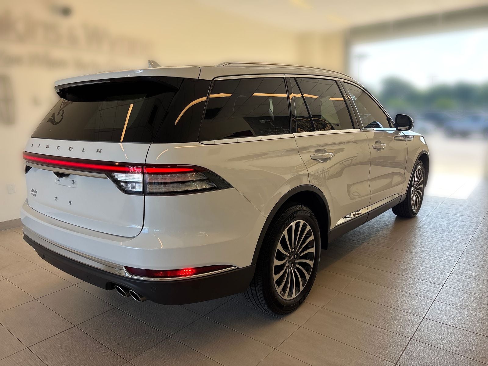 2023 Lincoln Aviator Standard