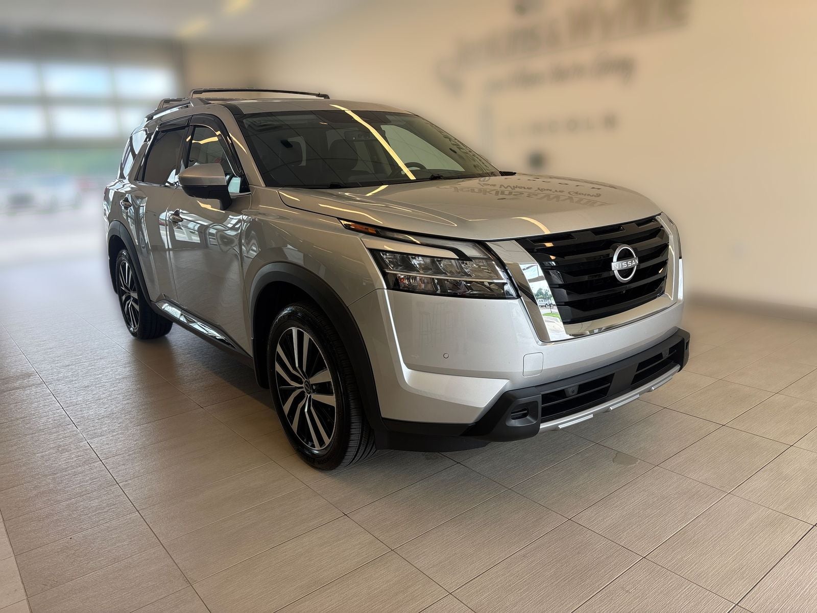 2024 Nissan Pathfinder Platinum