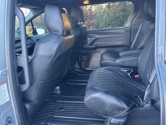 2024 Toyota Sienna XSE 7 Passenger