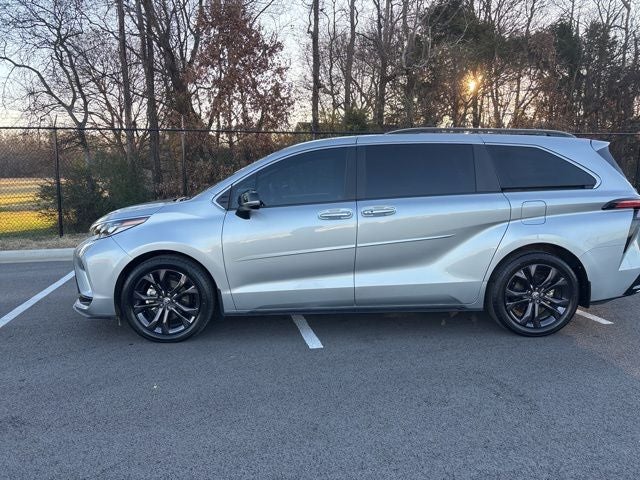 2024 Toyota Sienna XSE 7 Passenger