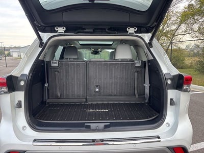 2022 Toyota Highlander Platinum