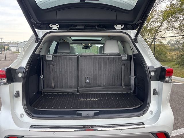 2022 Toyota Highlander Platinum