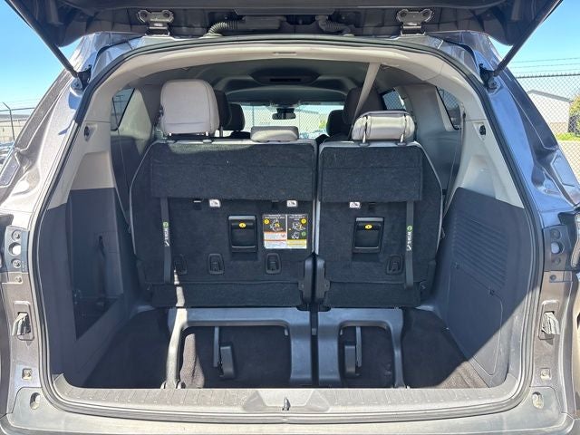 2023 Toyota Sienna LE 8 Passenger