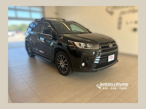 2017 Toyota Highlander SE