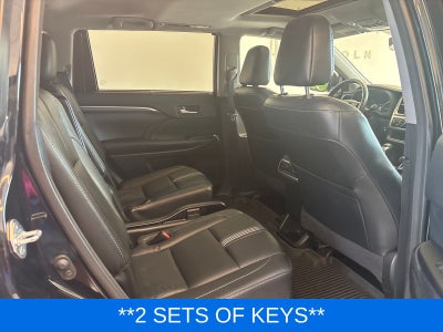 2017 Toyota Highlander SE