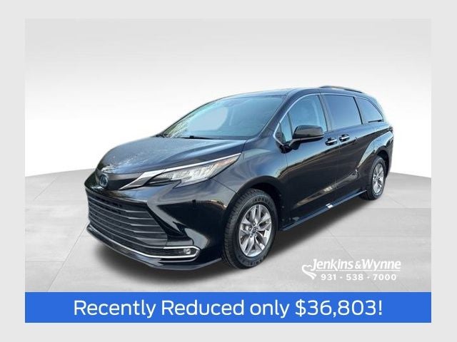 2023 Toyota Sienna XLE