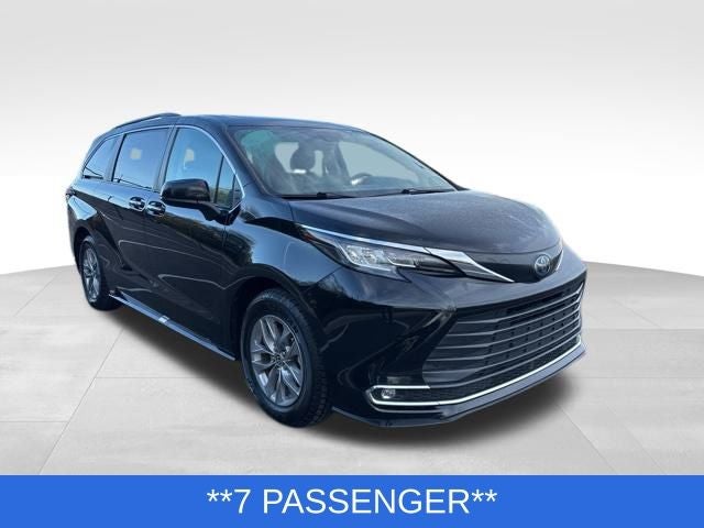 2023 Toyota Sienna XLE