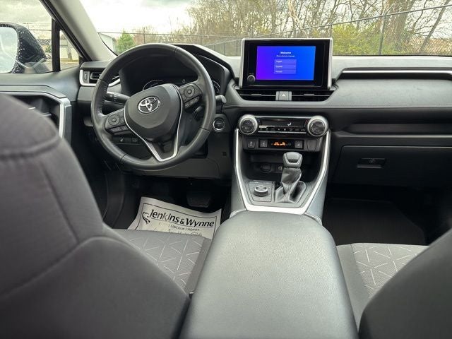 2023 Toyota RAV4 Hybrid XLE