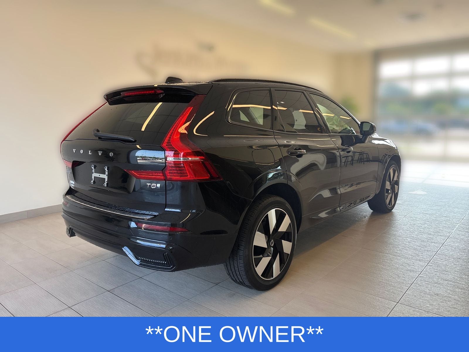 2025 Volvo XC60 Plug-In Hybrid T8 Plus